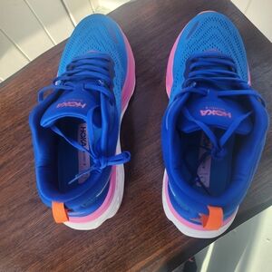 Hoka Blue and Pink Running Shoes - Bondi 8s